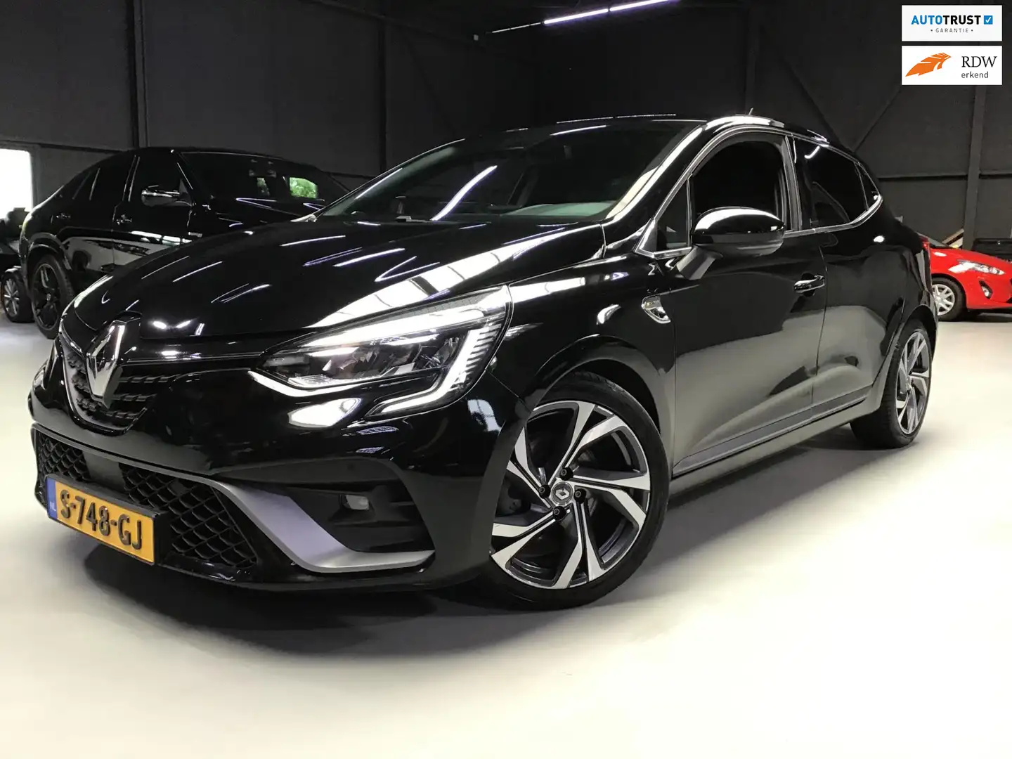 Renault Clio 1.6 E-Tech Hybrid 140 Serie Limitee E-TECH I R.S. Zwart - 1