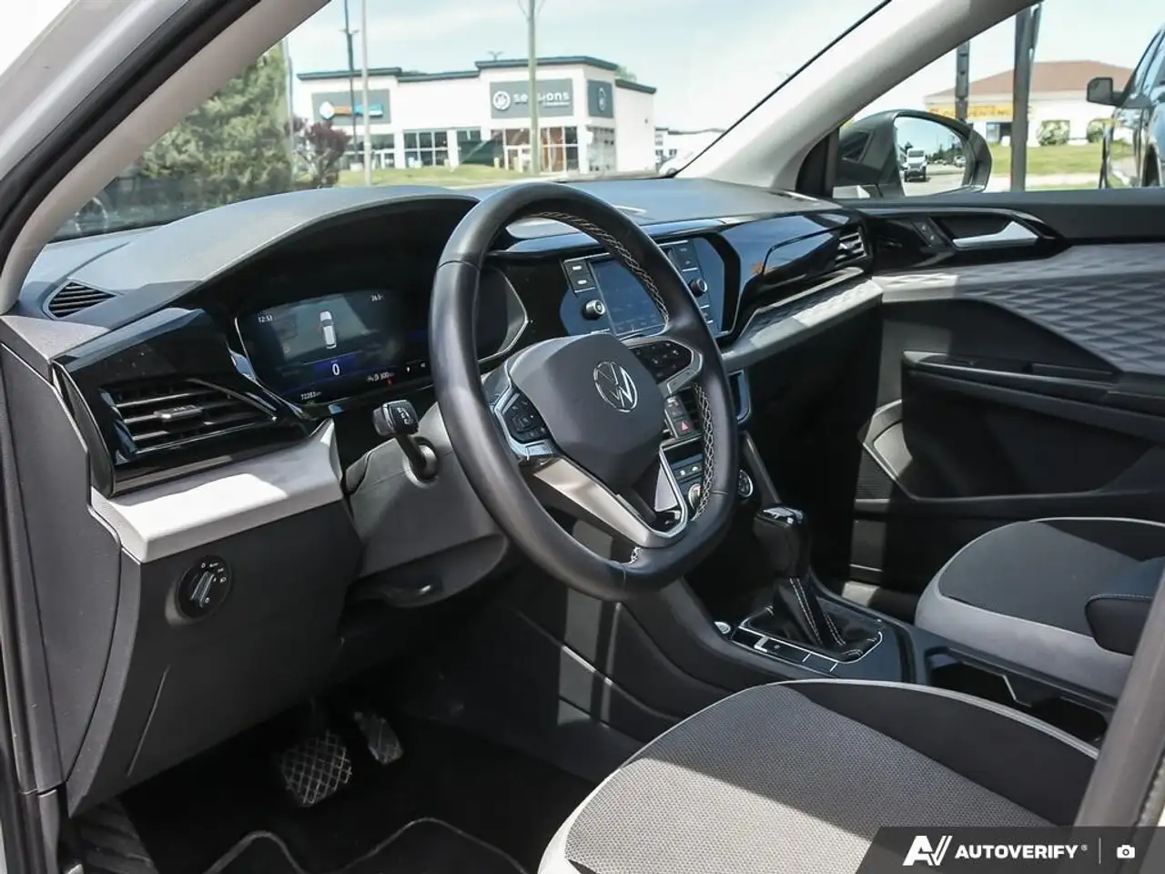 Volkswagen Taos снимка Volkswagen Taos