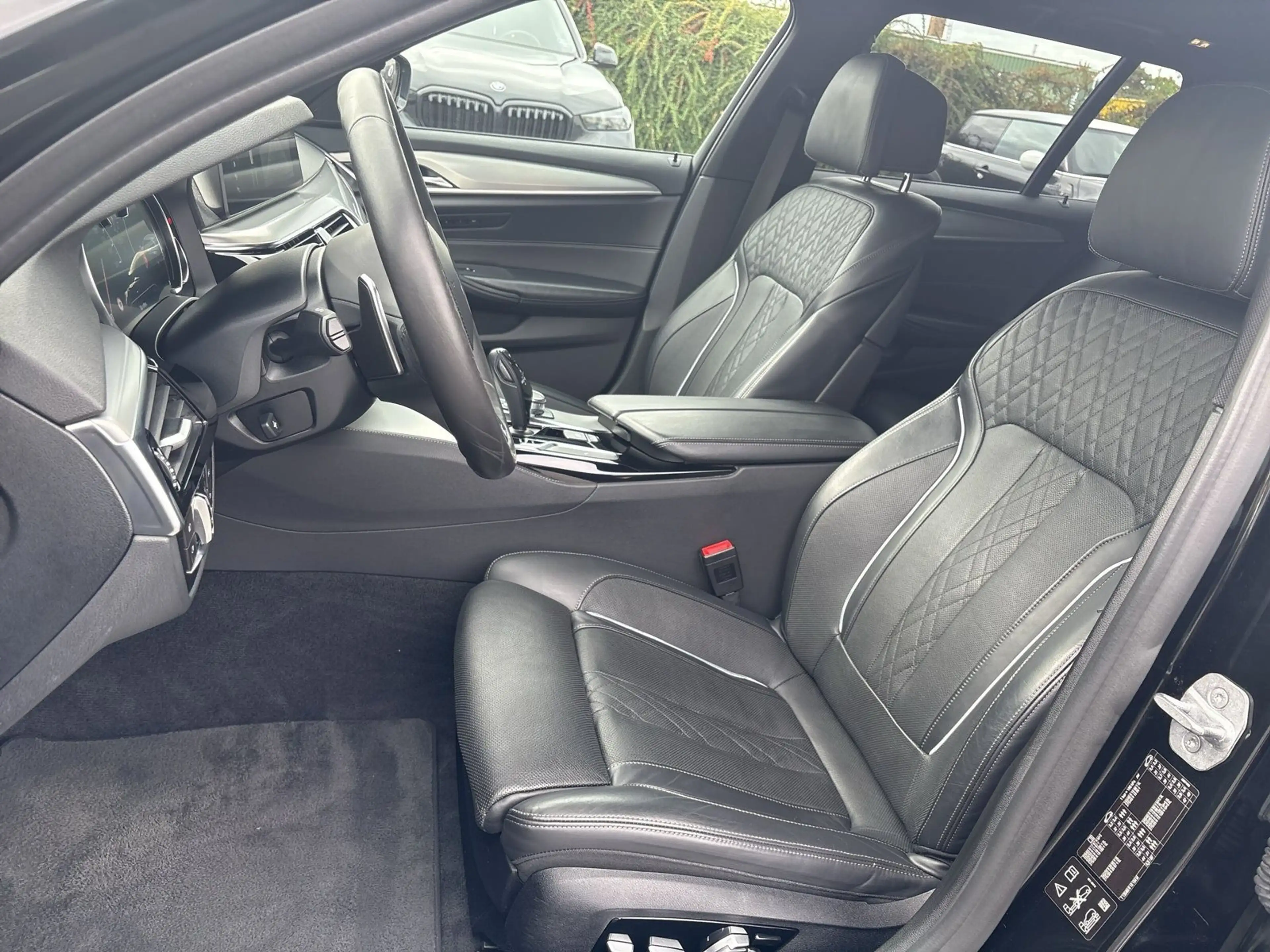 BMW 530 d xDrive Touring M Sport AHK HUD Standhzg NUR GEWE — photo 9