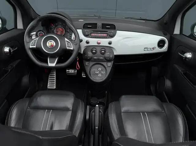 Abarth 500C view 15