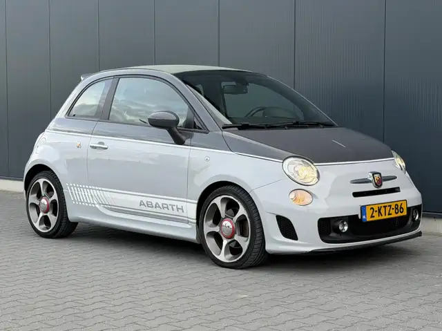Abarth 500C view 10