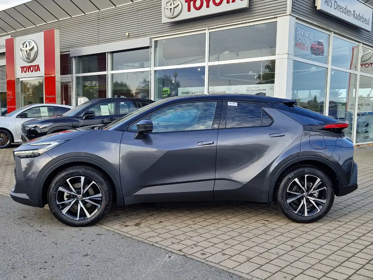 Toyota C-HR 2,0 Hybrid Plug-In 4x2 Teamplayer 5