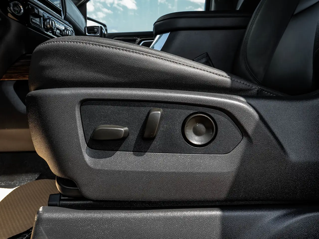 GMC Sierra 1500 снимка GMC Sierra 1500