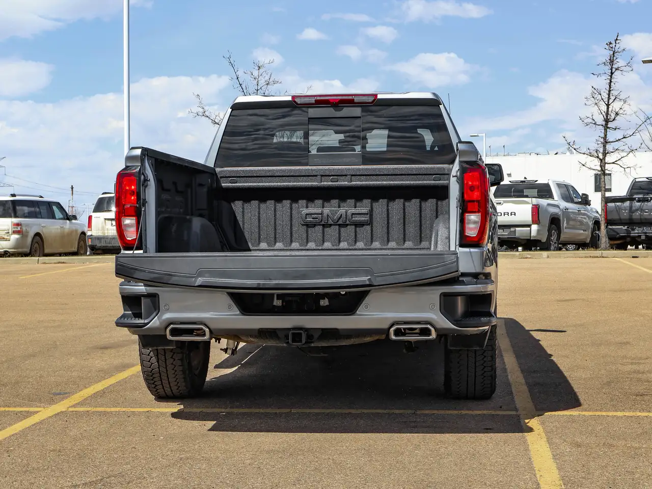 GMC Sierra 1500 снимка GMC Sierra 1500