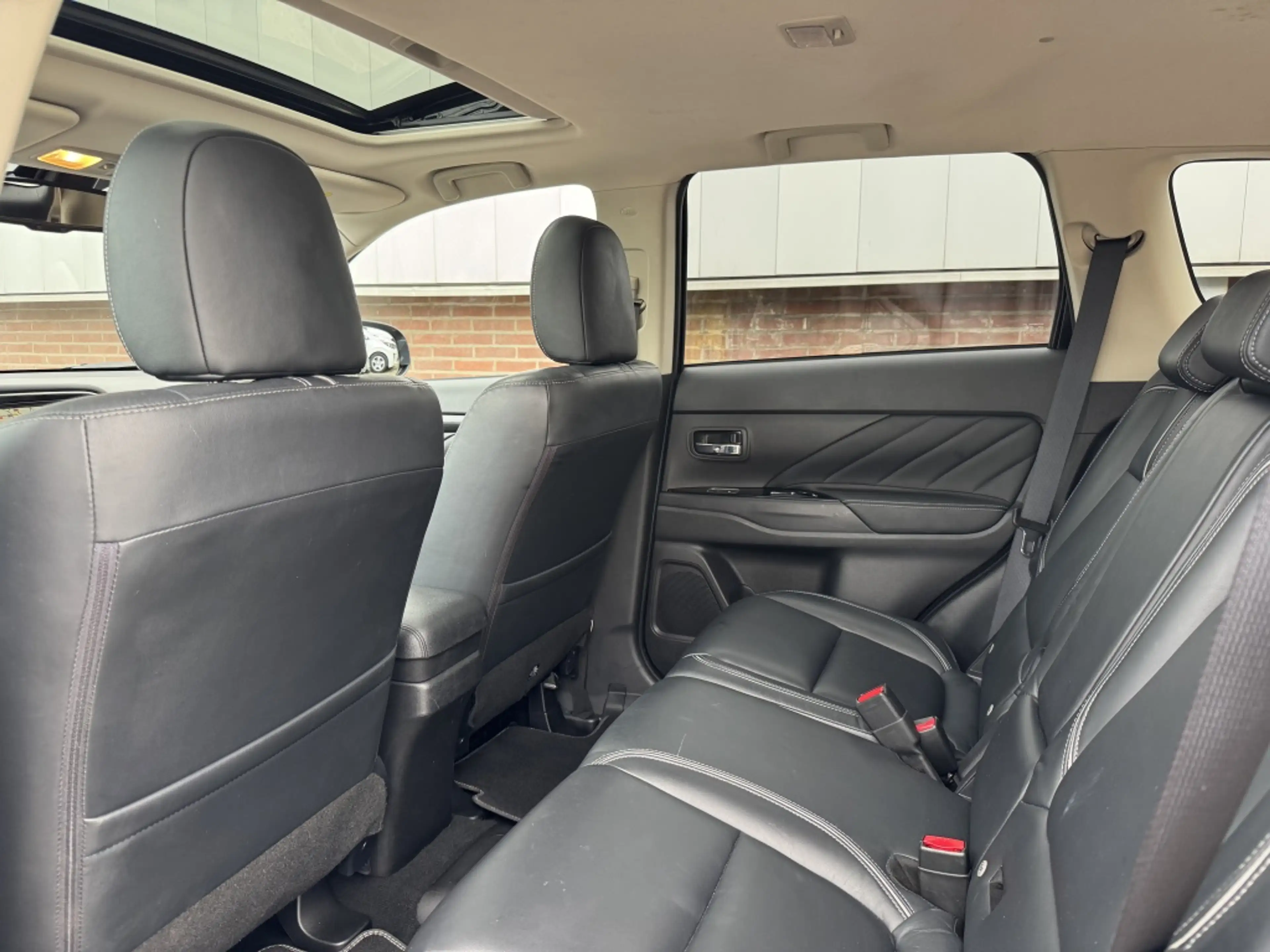 Mitsubishi Outlander Automaat | Trekhaak | 2.0 PHEV Instyle+ — photo 12