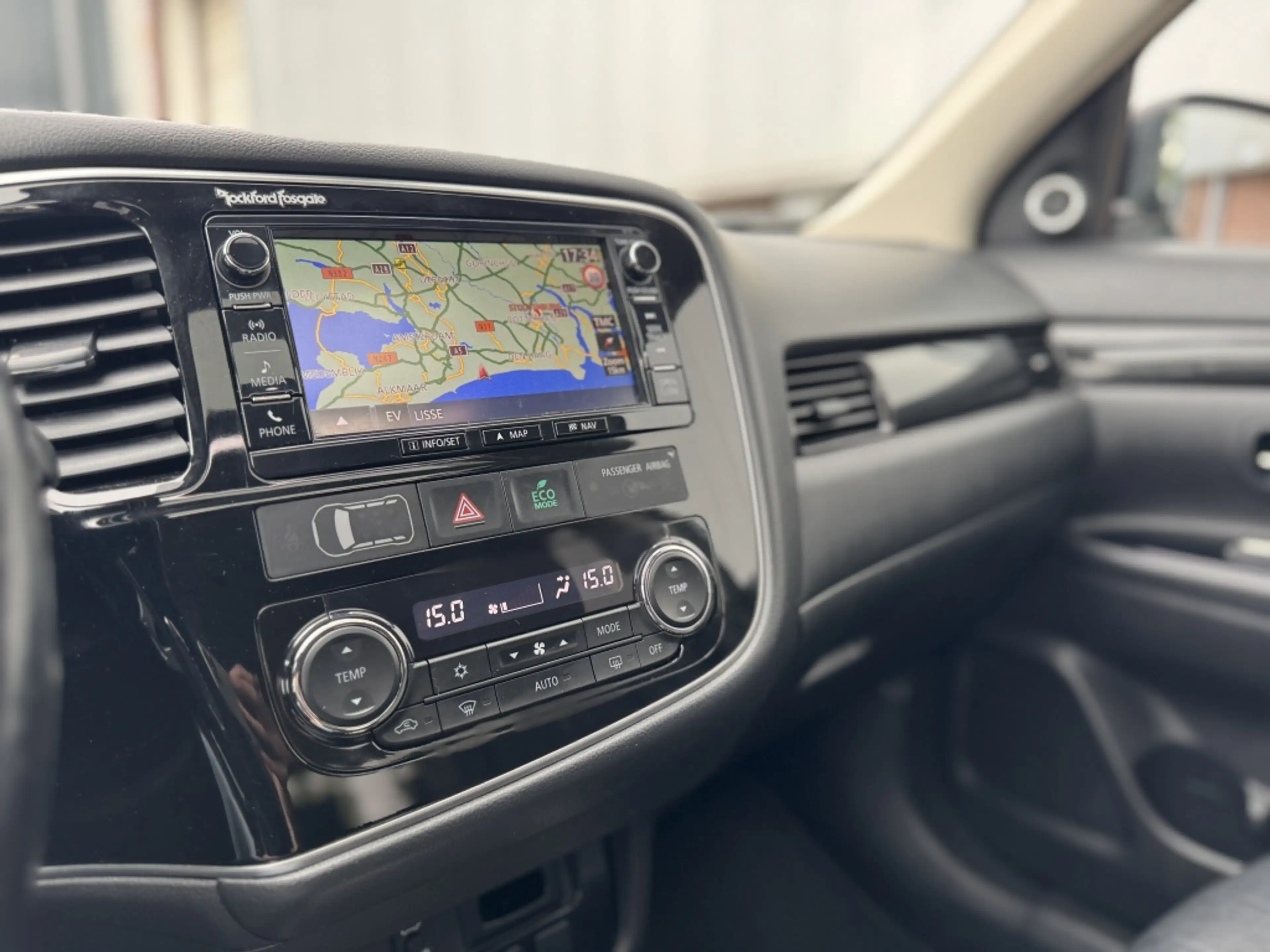 Mitsubishi Outlander Automaat | Trekhaak | 2.0 PHEV Instyle+ — photo 17