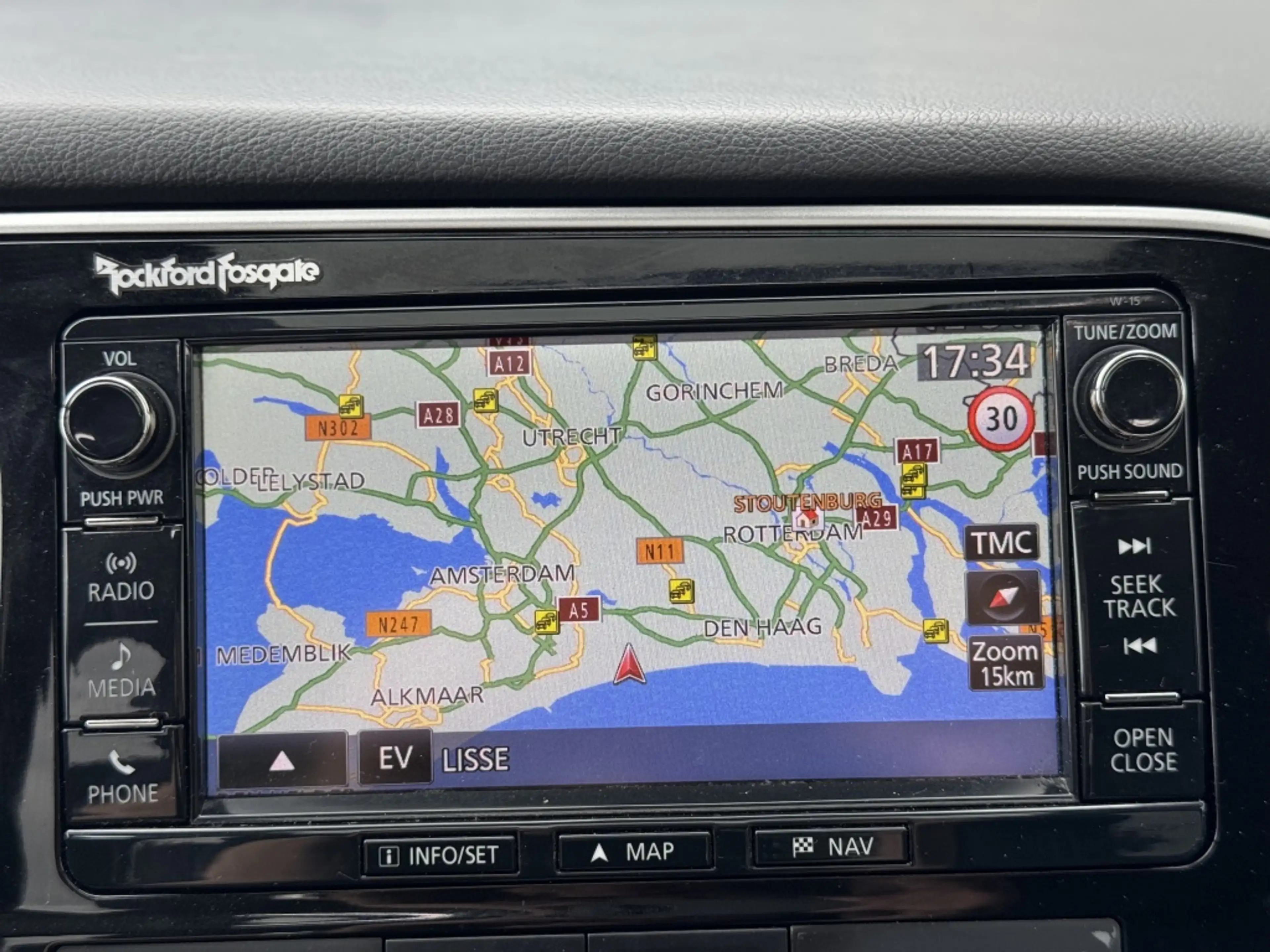 Mitsubishi Outlander Automaat | Trekhaak | 2.0 PHEV Instyle+ — photo 19