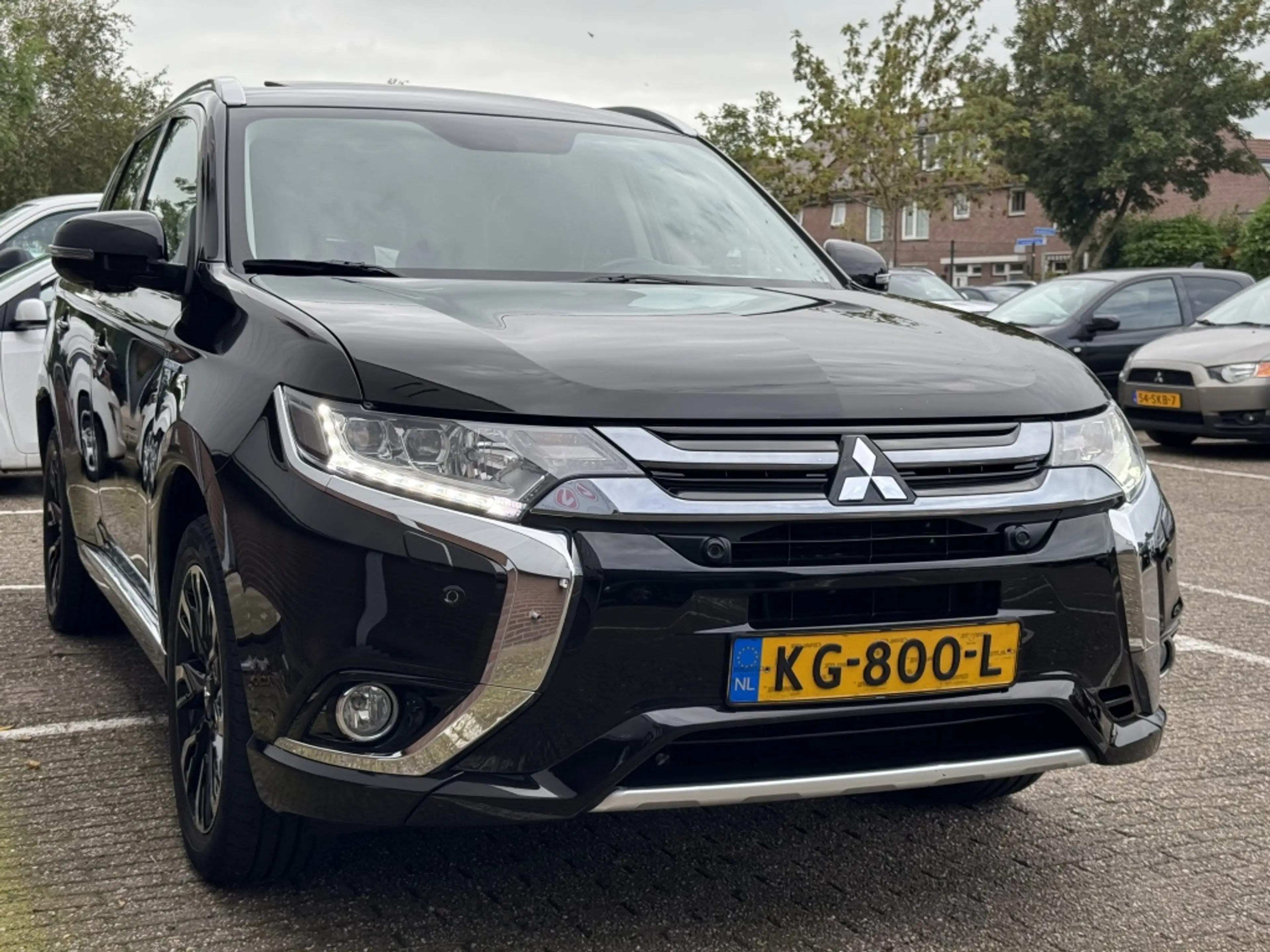 Mitsubishi Outlander Automaat | Trekhaak | 2.0 PHEV Instyle+ — photo 6