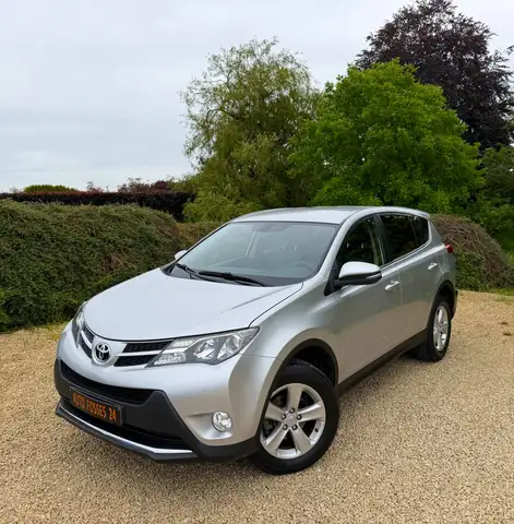Toyota RAV4 RAV4 2.0 D-4D Lounge FULL OPTIONS GPS CAMERA CUIR CLIM LED 74.000 KM !!!!! GARANTIE 1 AN