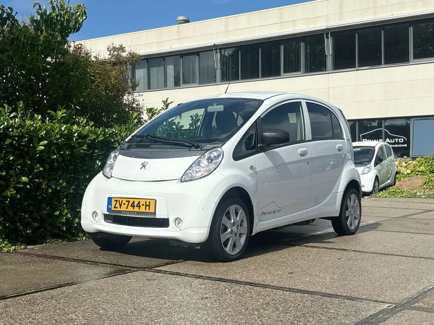 Peugeot iOn Active |AUTOMAAT|AIRCO|BLUETOOTH|SOH 99%| APK TOT Weiß - 1