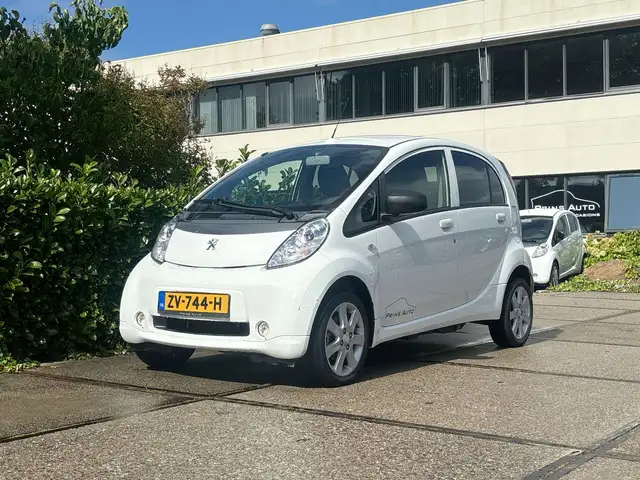 Peugeot iOn