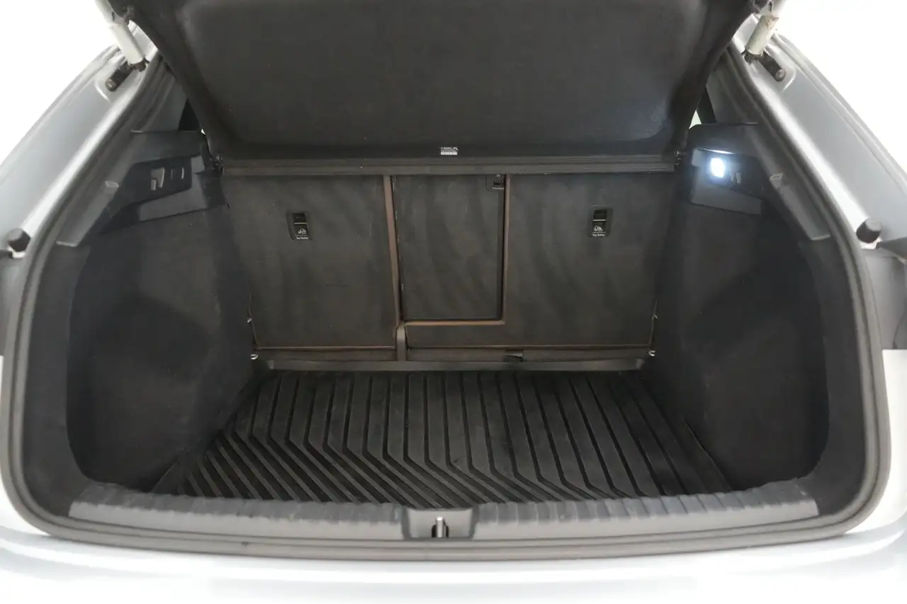 Audi Q4 55 kWh 35 Advanced Business+ LED GPS PDC Verw., миниатюра 21