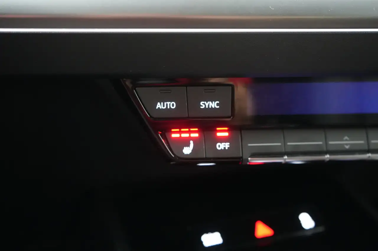 Audi Q4 55 kWh 35 Advanced Business+ LED GPS PDC Verw., миниатюра 25