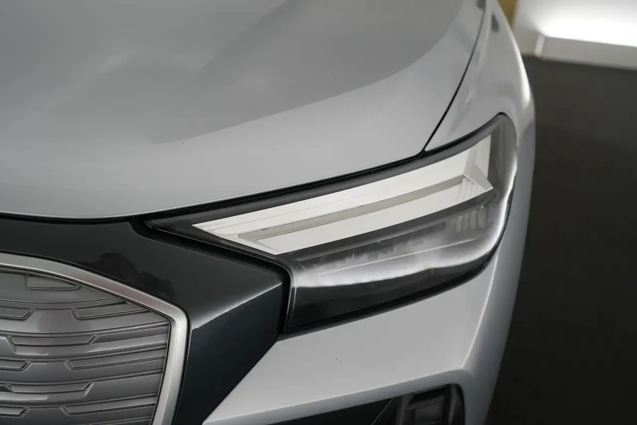 Audi Q4 55 kWh 35 Advanced Business+ LED GPS PDC Verw., миниатюра 18