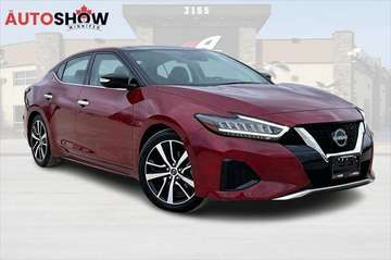 SL | Moonroof | Clean Carfax | Leather Seats