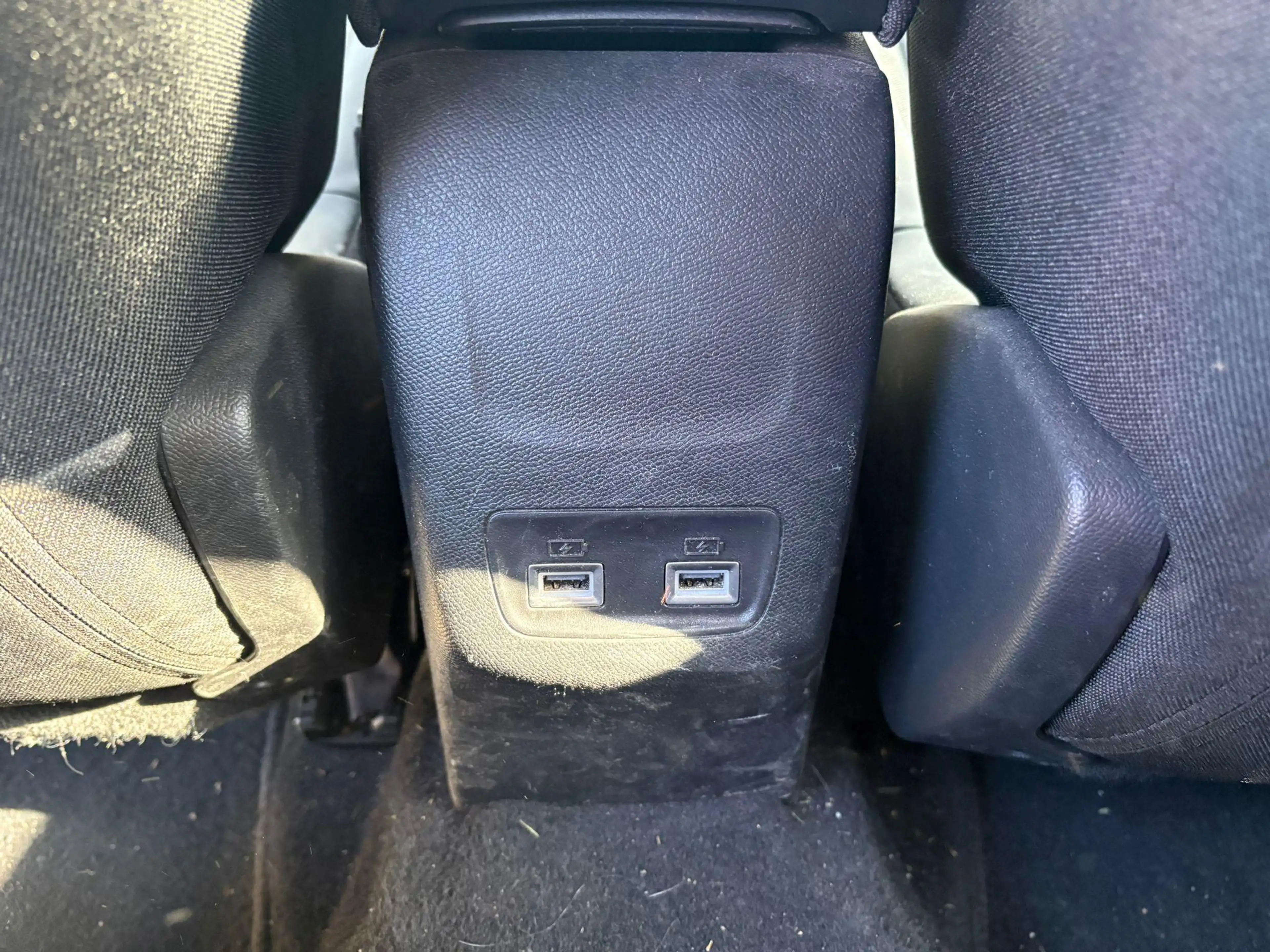 Peugeot e-2008 EV Allure Pack 50 kWh | Navigatie | Climate Contro — photo 13