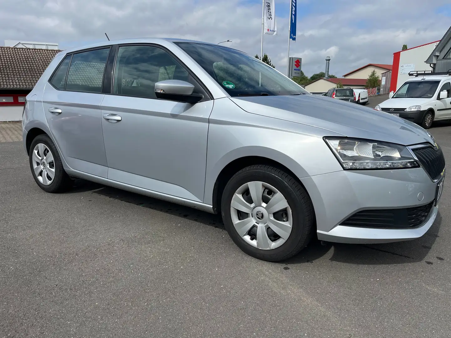 Skoda Fabia 1.0 MPI Silber - 2