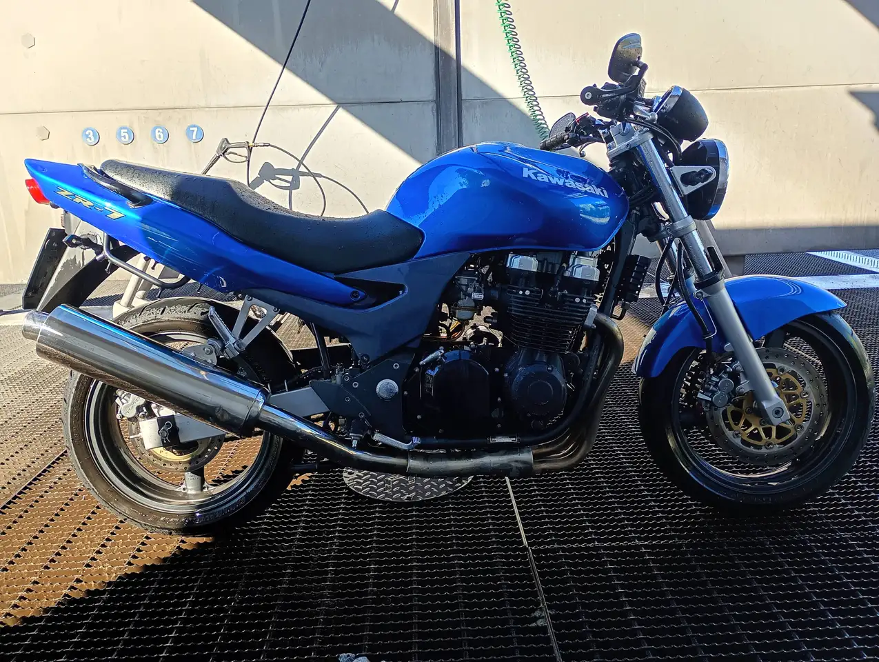 Kawasaki ZR
