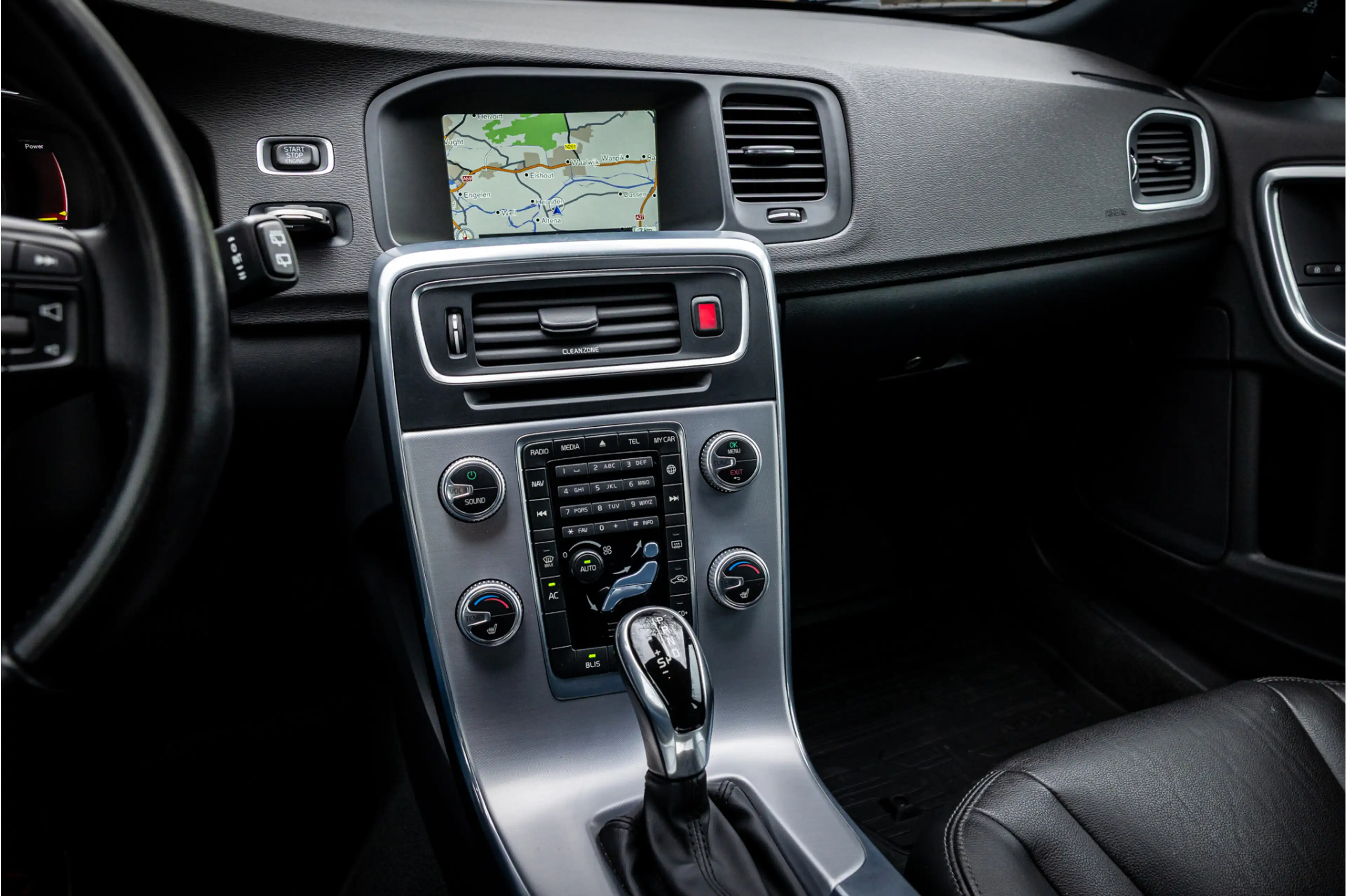 Volvo V60 Cross Country 2.0 T5 Summum BLIS Memory Sportstoel Trekhaak — photo 9