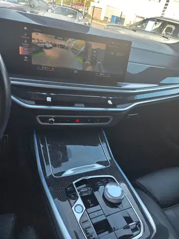 BMW X7 view 12