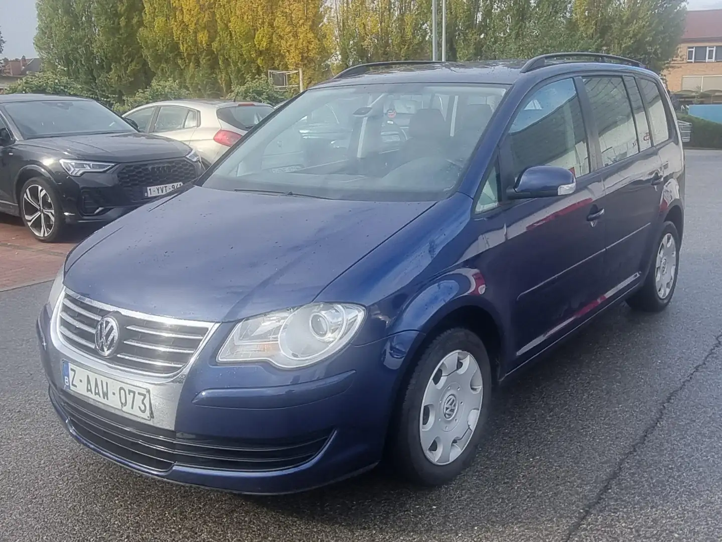 Volkswagen Touran 1.6i 16v FSI Highline Bleu - 1