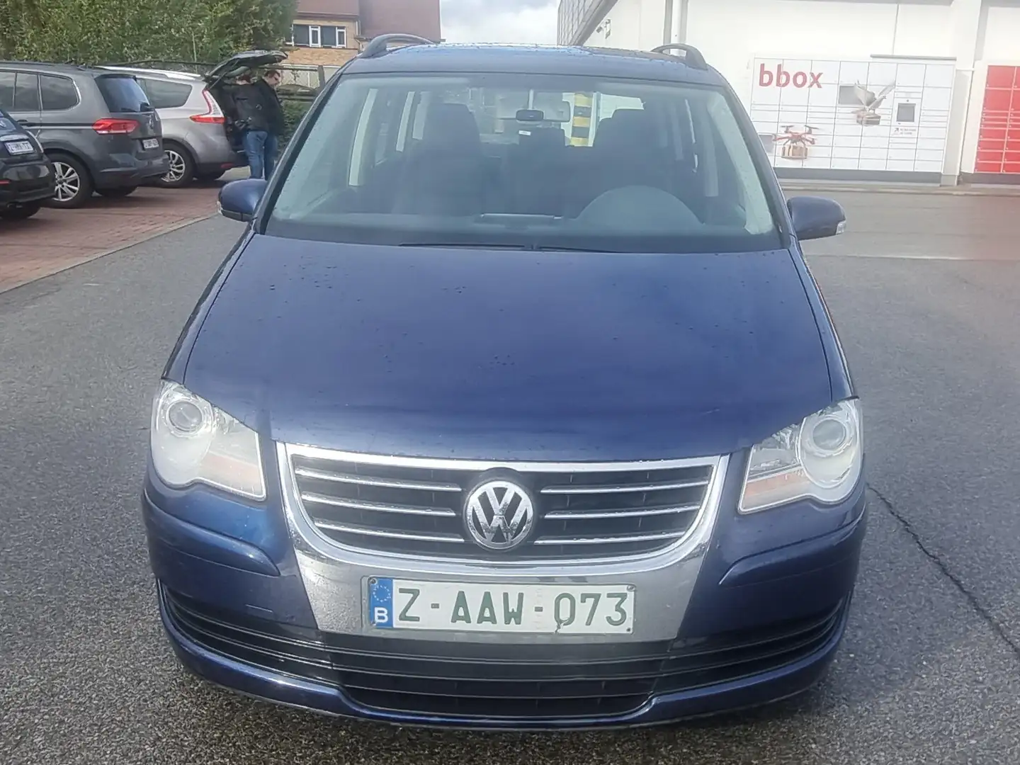 Volkswagen Touran 1.6i 16v FSI Highline Bleu - 2