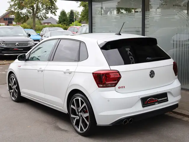 Volkswagen Polo view 8