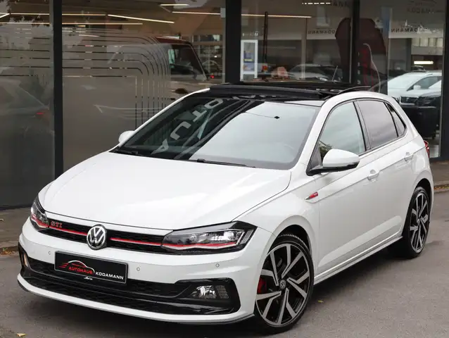 Volkswagen Polo view 2