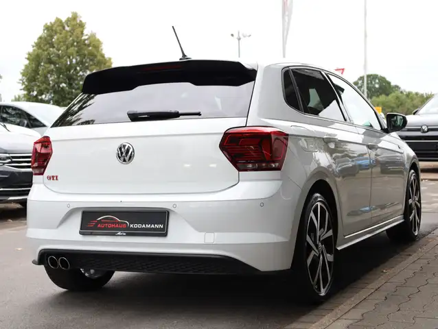Volkswagen Polo view 12