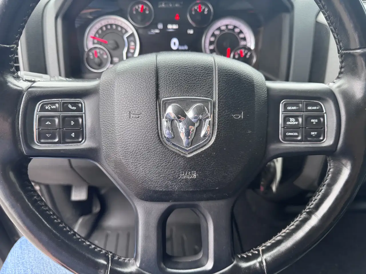 RAM 1500 снимка RAM 1500