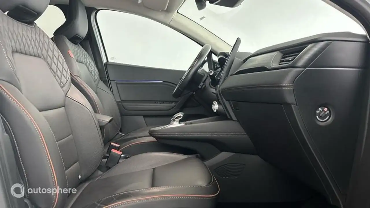 Renault Captur — photo 15