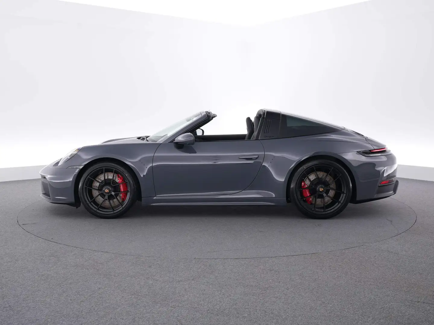 Porsche 992 Targa 4 GTS Grijs - 2