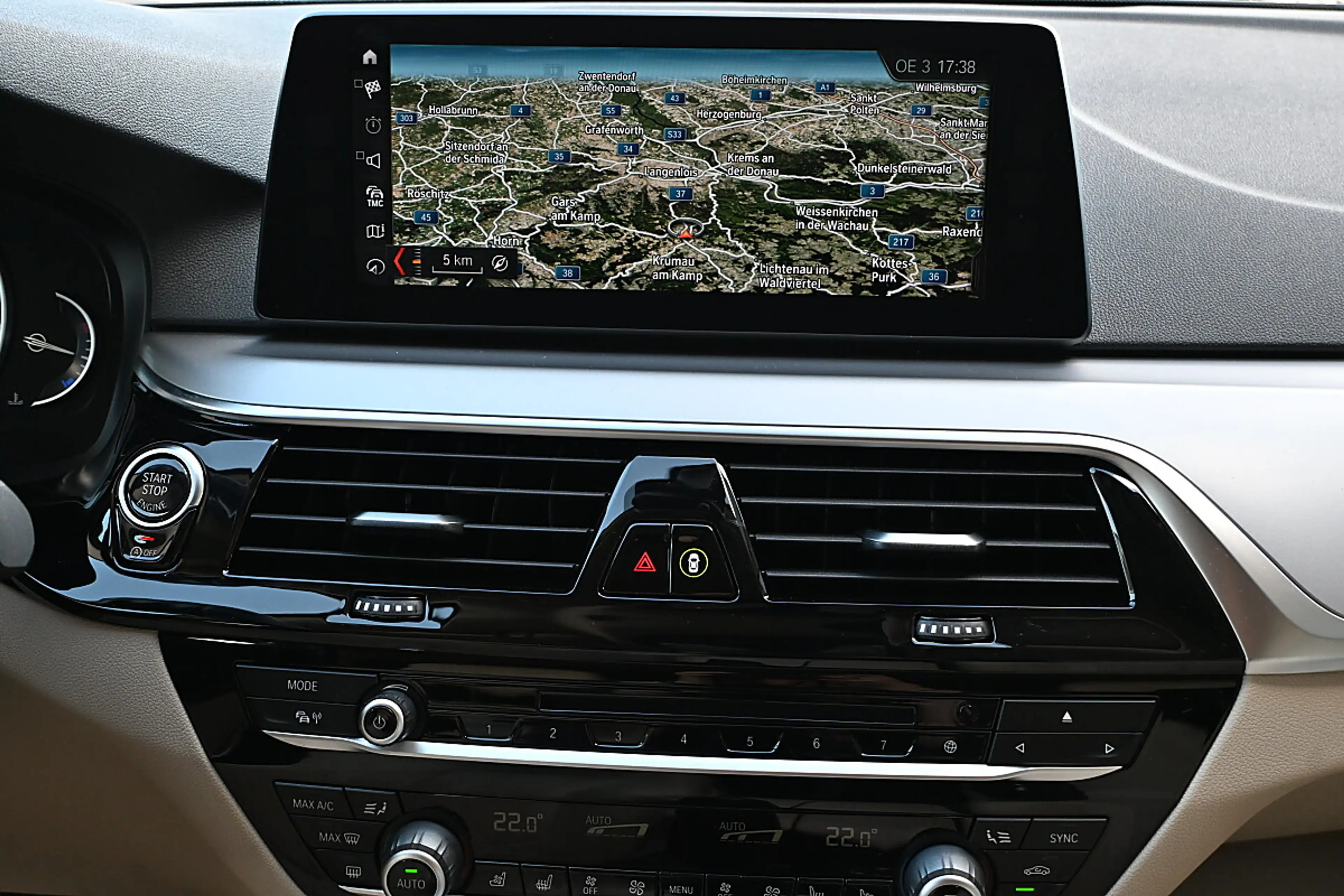 BMW 530 i Touring xDrive Aut. Komfortsitze, Sitzklima, ... — photo 9