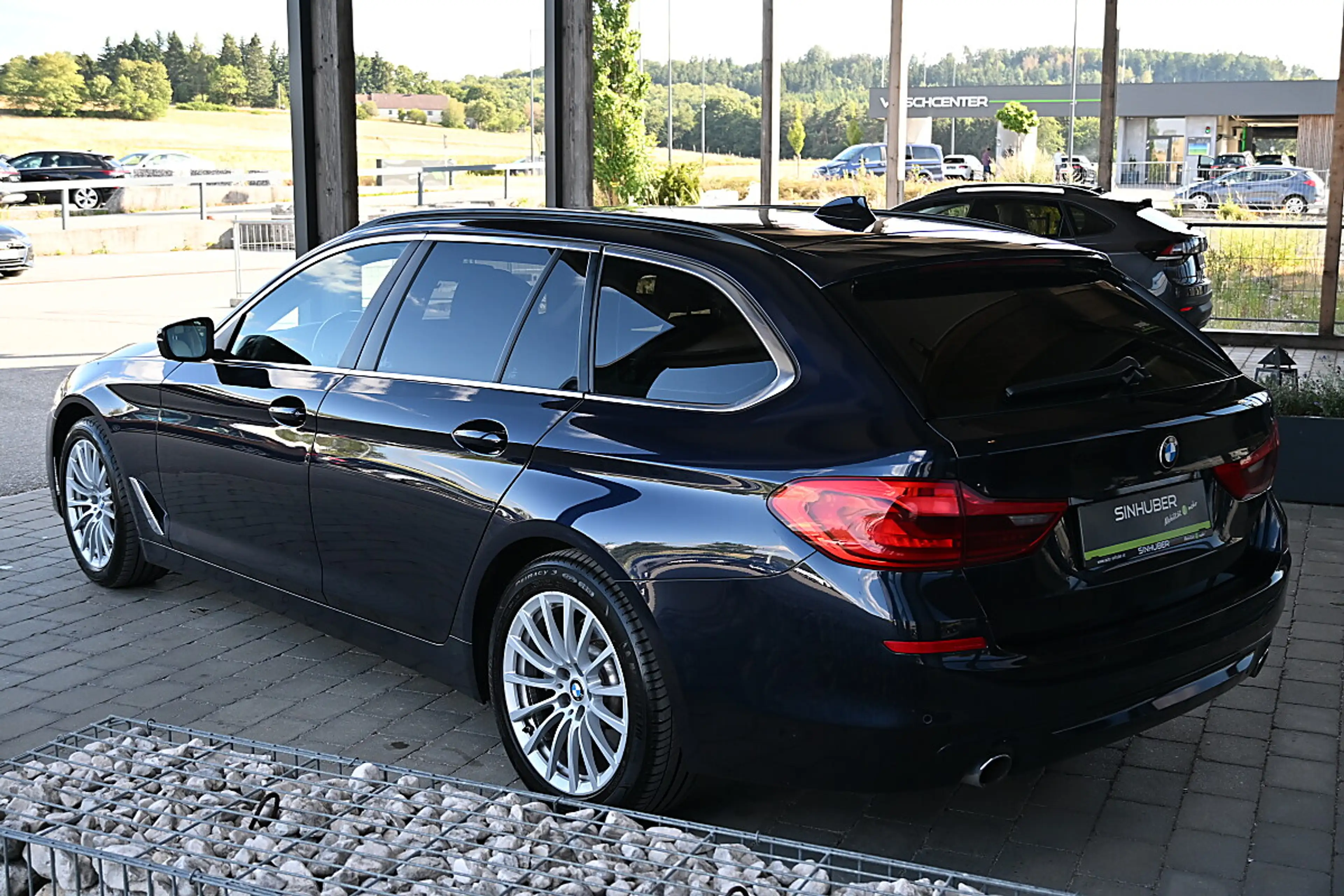 BMW 530 i Touring xDrive Aut. Komfortsitze, Sitzklima, ... — photo 3