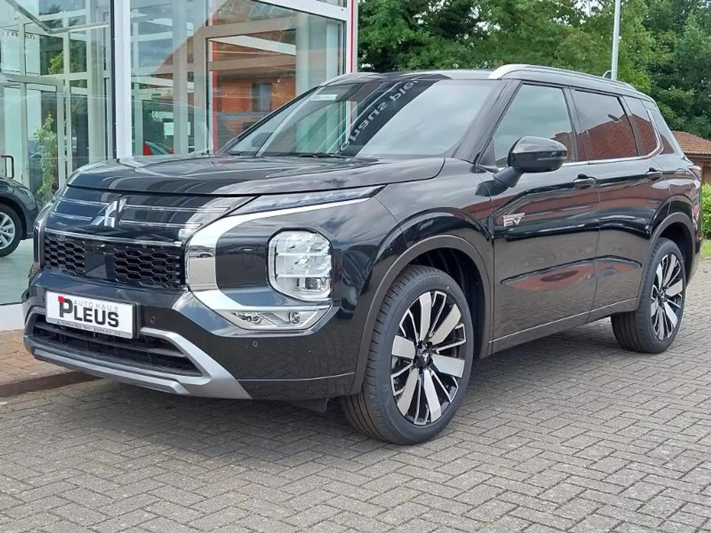Mitsubishi Outlander 2.4L PHEV TOP Schwarz - 2