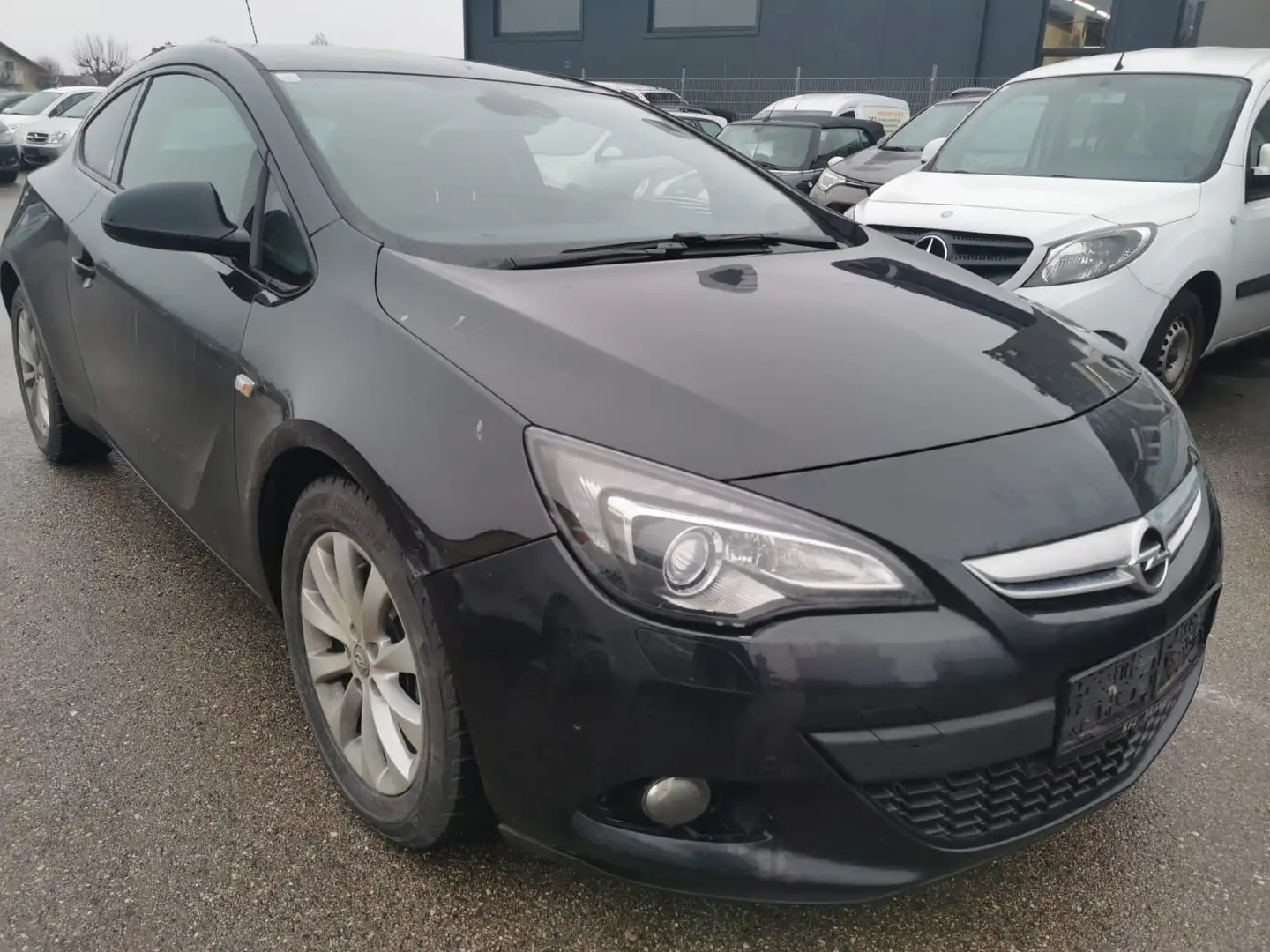 Opel Astra Innovation Schwarz - 1