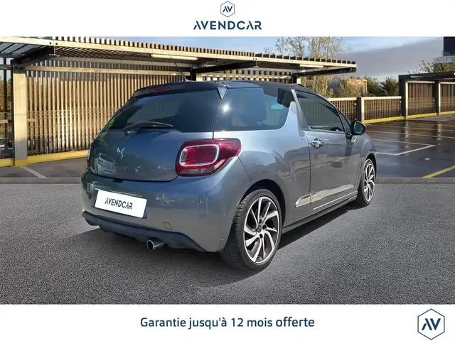 DS Automobiles DS 3 view 4