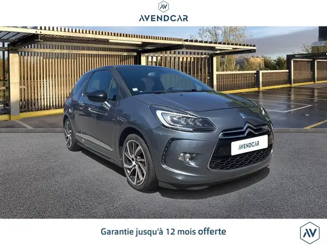 DS Automobiles DS 3 view 2