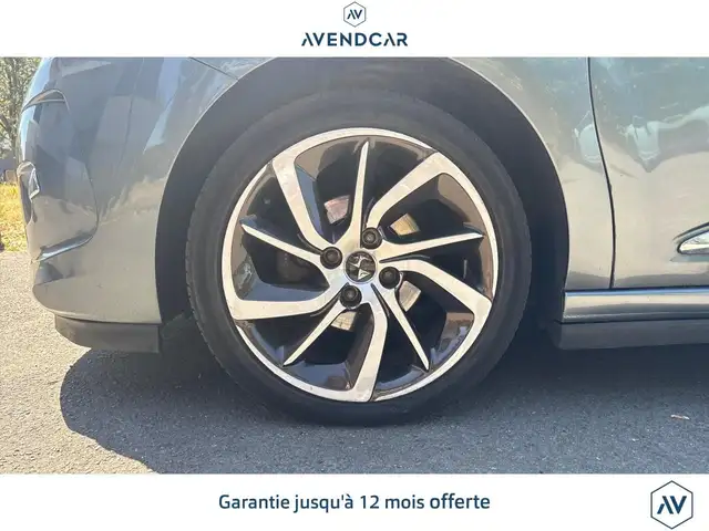 DS Automobiles DS 3 view 15