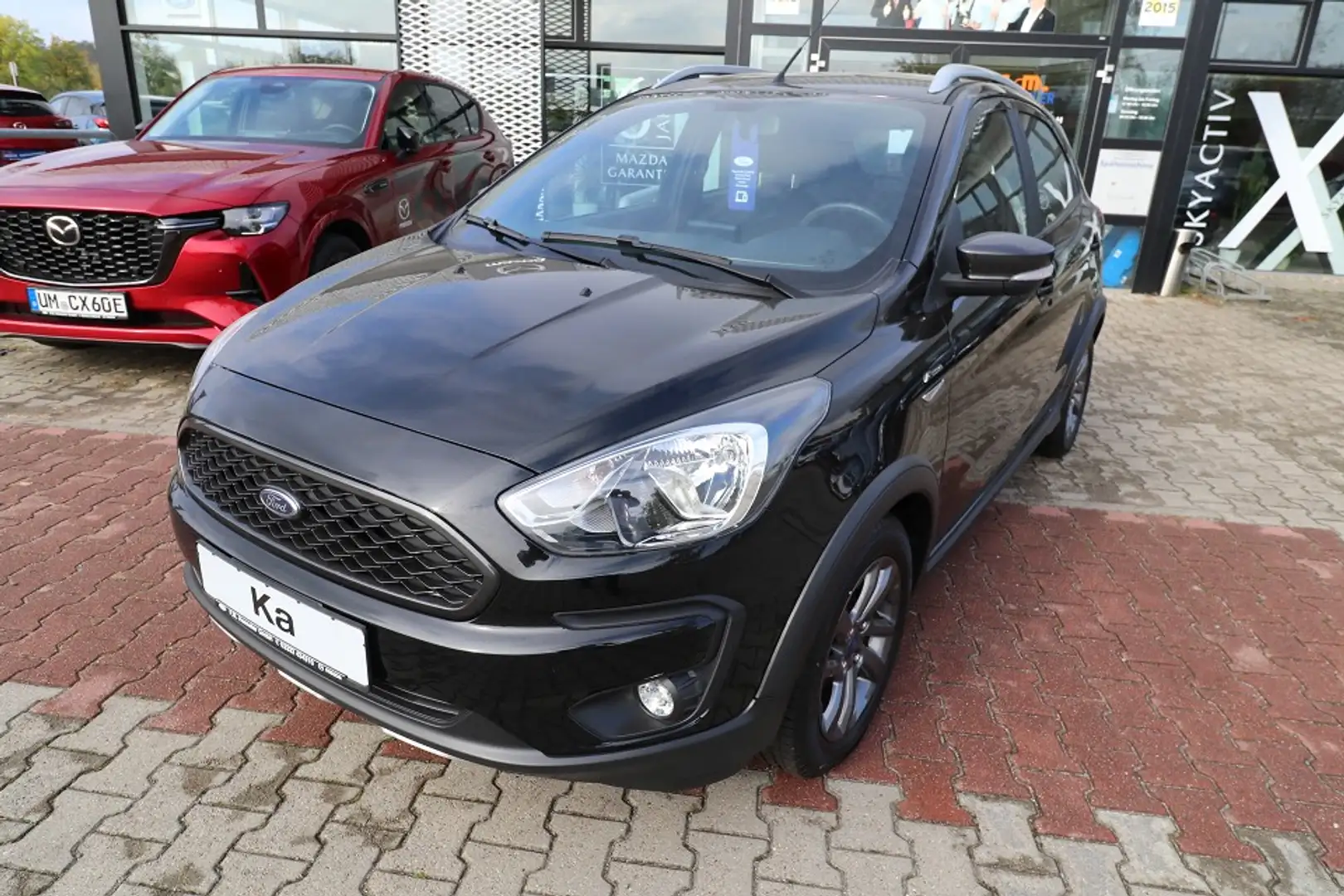 Ford Ka/Ka+ 1.2 S&S Active+Allwetterreifen Schwarz - 2