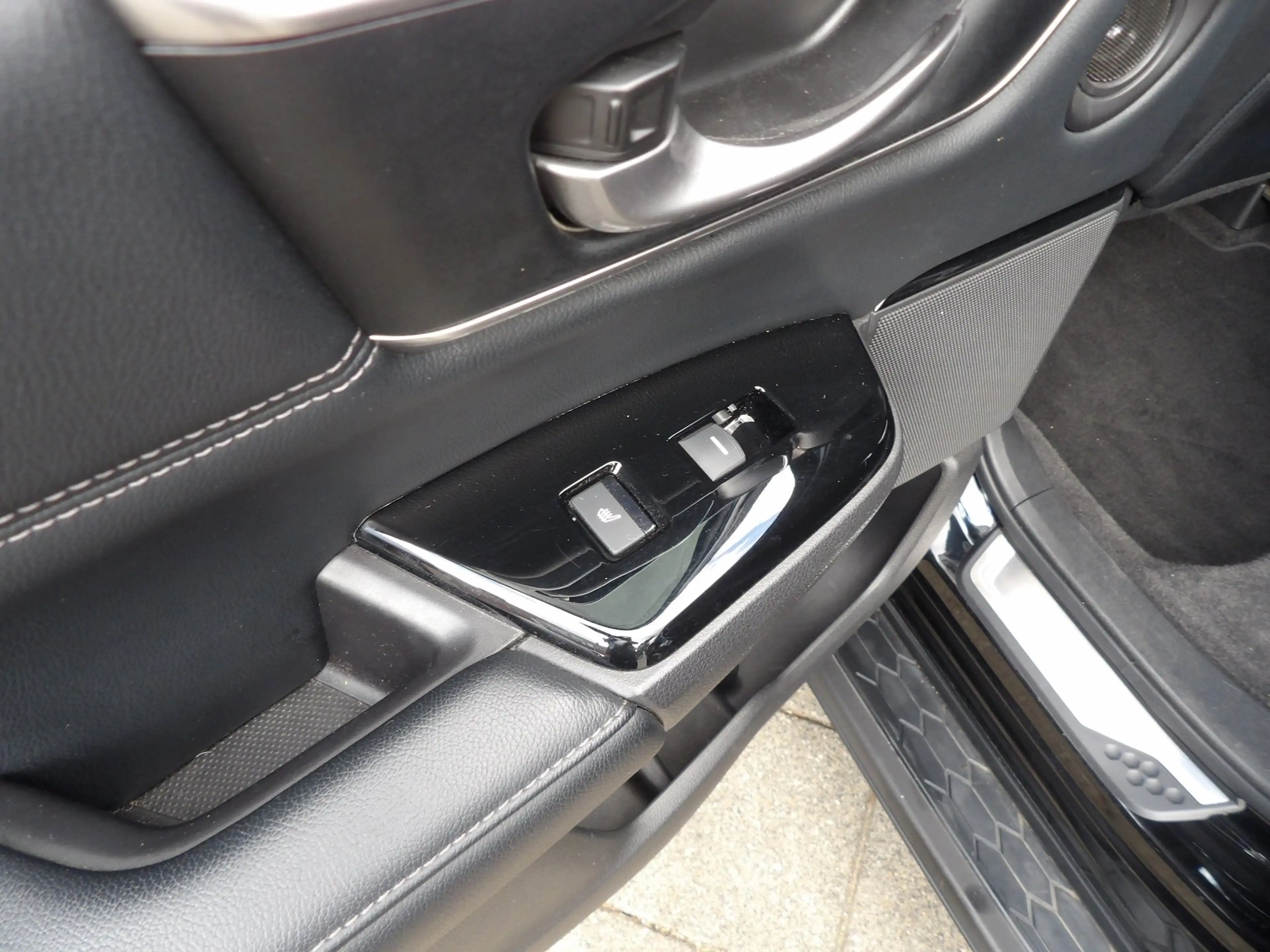 Honda CR-V 2.0 Hybrid AWD Executive/ TREKHAAK /TREEPLANKEN/A — photo 16