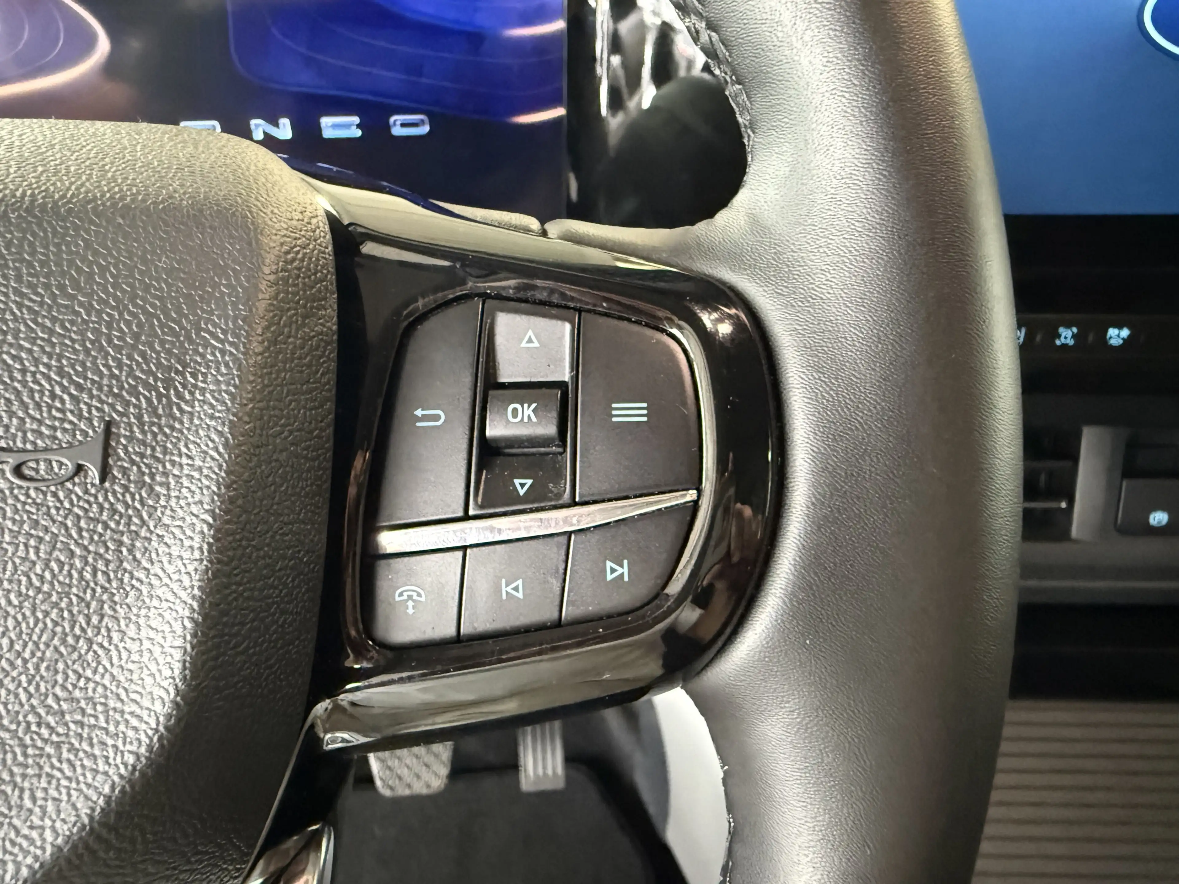 Ford Tourneo Custom Titanium ACC GJR TW LHZ CAM Leder — photo 20