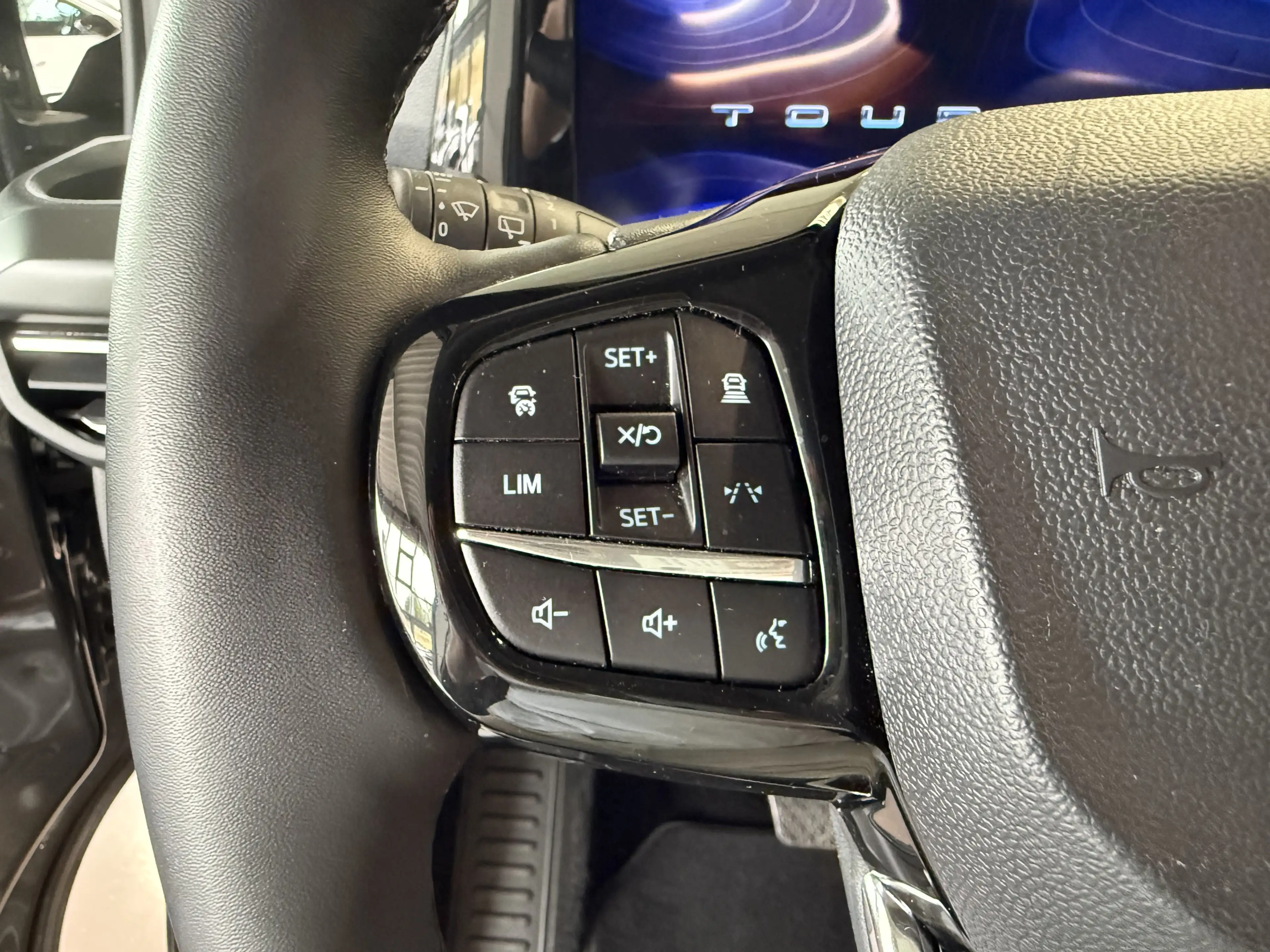 Ford Tourneo Custom Titanium ACC GJR TW LHZ CAM Leder — photo 19