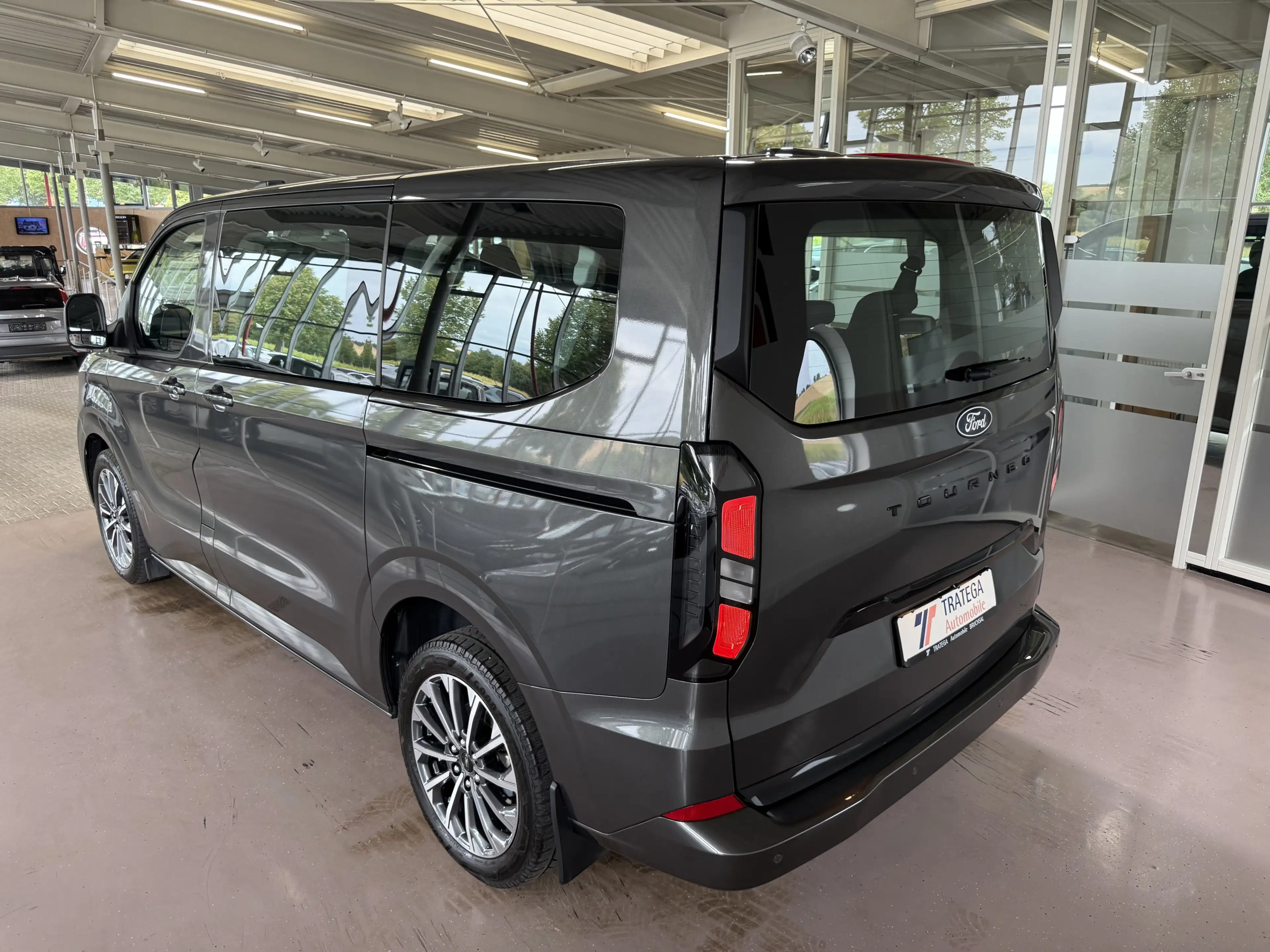 Ford Tourneo Custom Titanium ACC GJR TW LHZ CAM Leder — photo 12