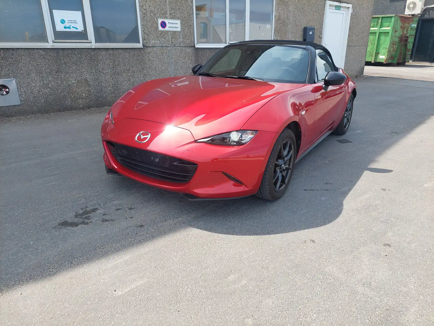 Mazda MX-5 1.5i Skyactiv-G Skydrive technology Rouge - 2