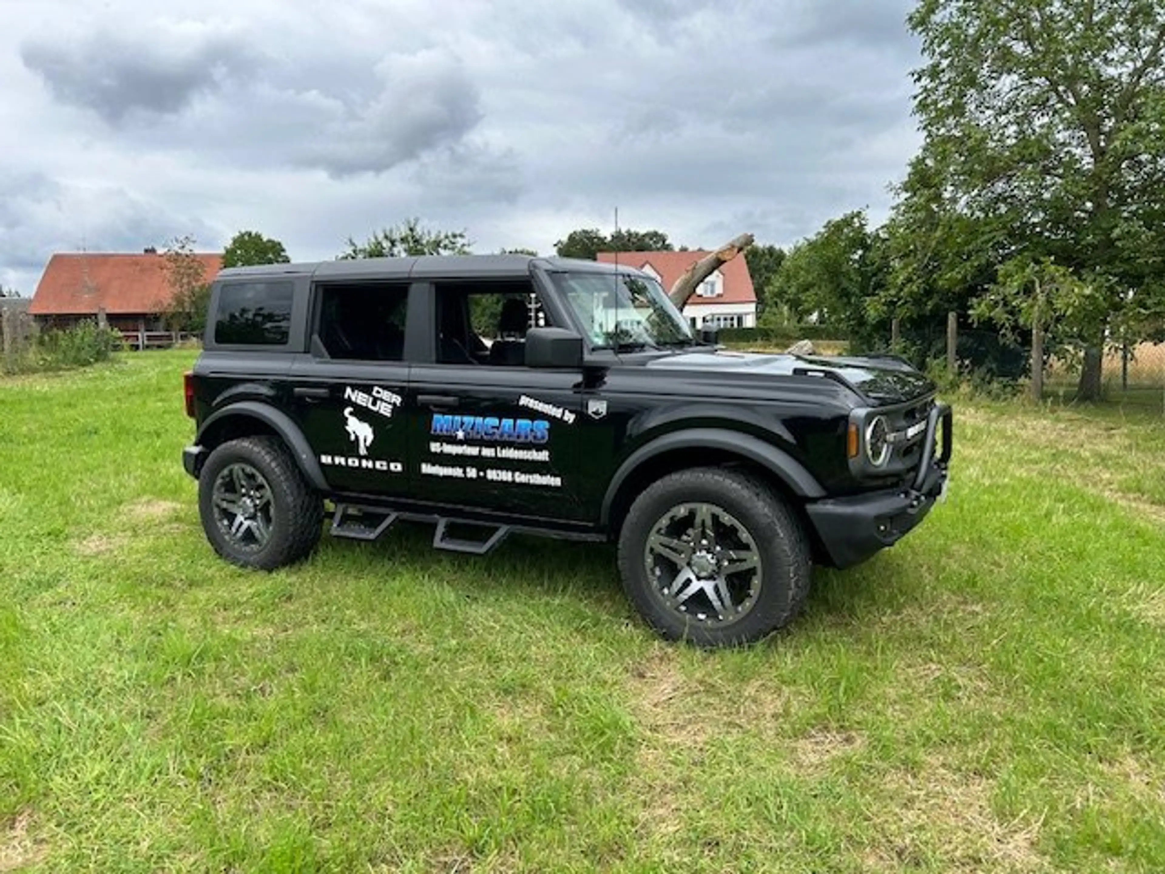 Ford Bronco Hardtop MIZICARS Special Edition