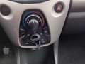 Toyota Aygo 1.0 VVT-I  X 69pk  Fun  Airco  Cruise  Navi  Apple Zwart - thumbnail 14