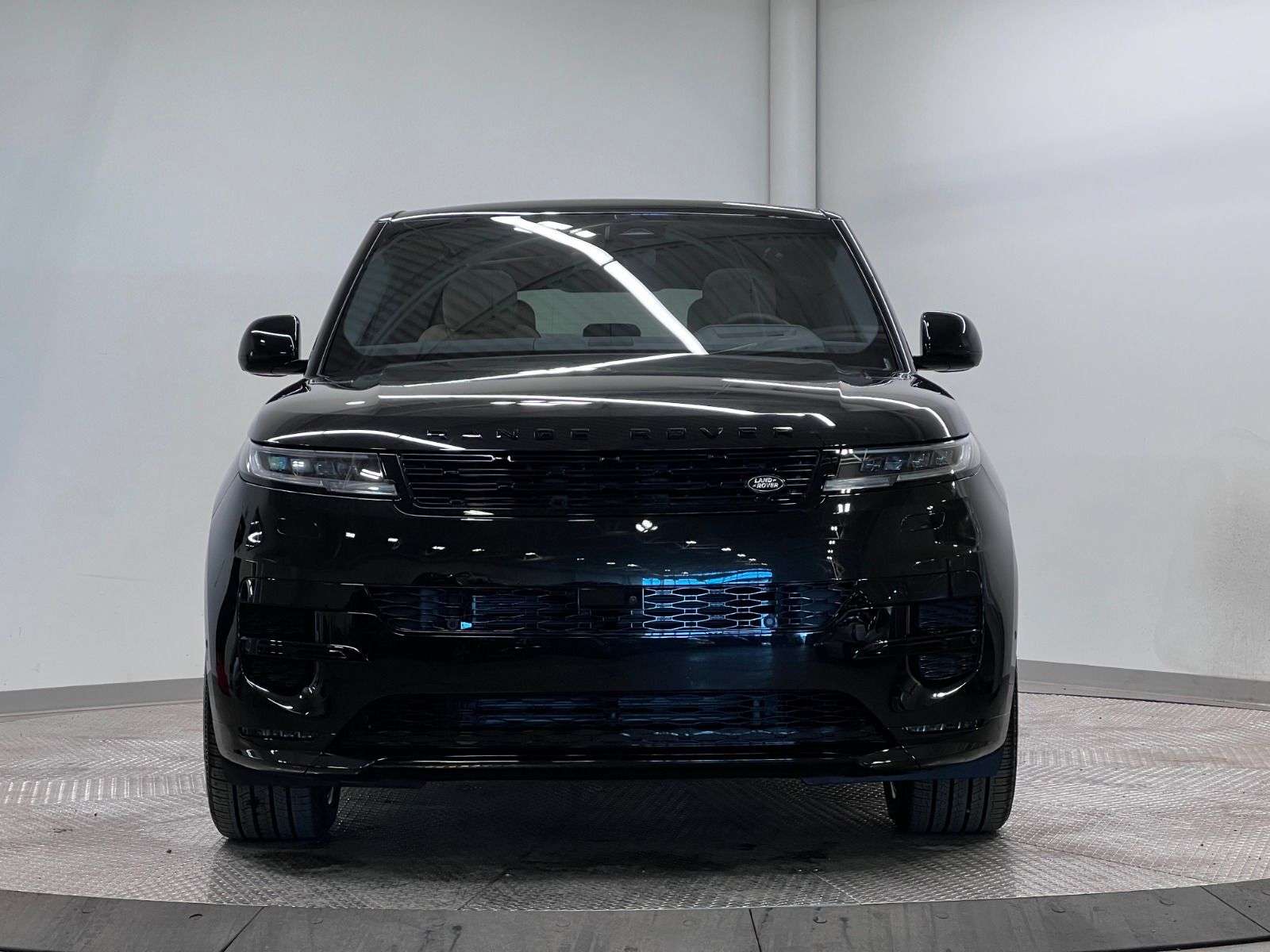 2026 Land Rover Range Rover Sport P400 Dynamic HSE alt 2