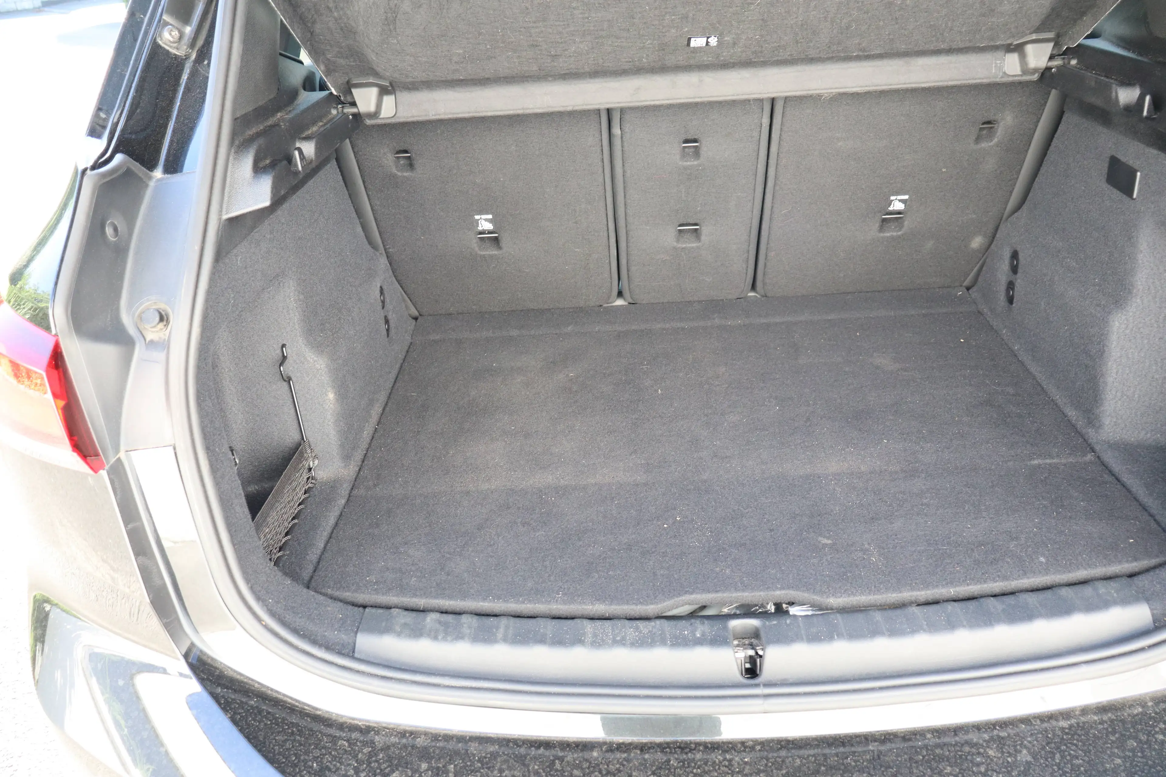 BMW 225 Active Tourer PHEV 225xeA (180 kW) — photo 13