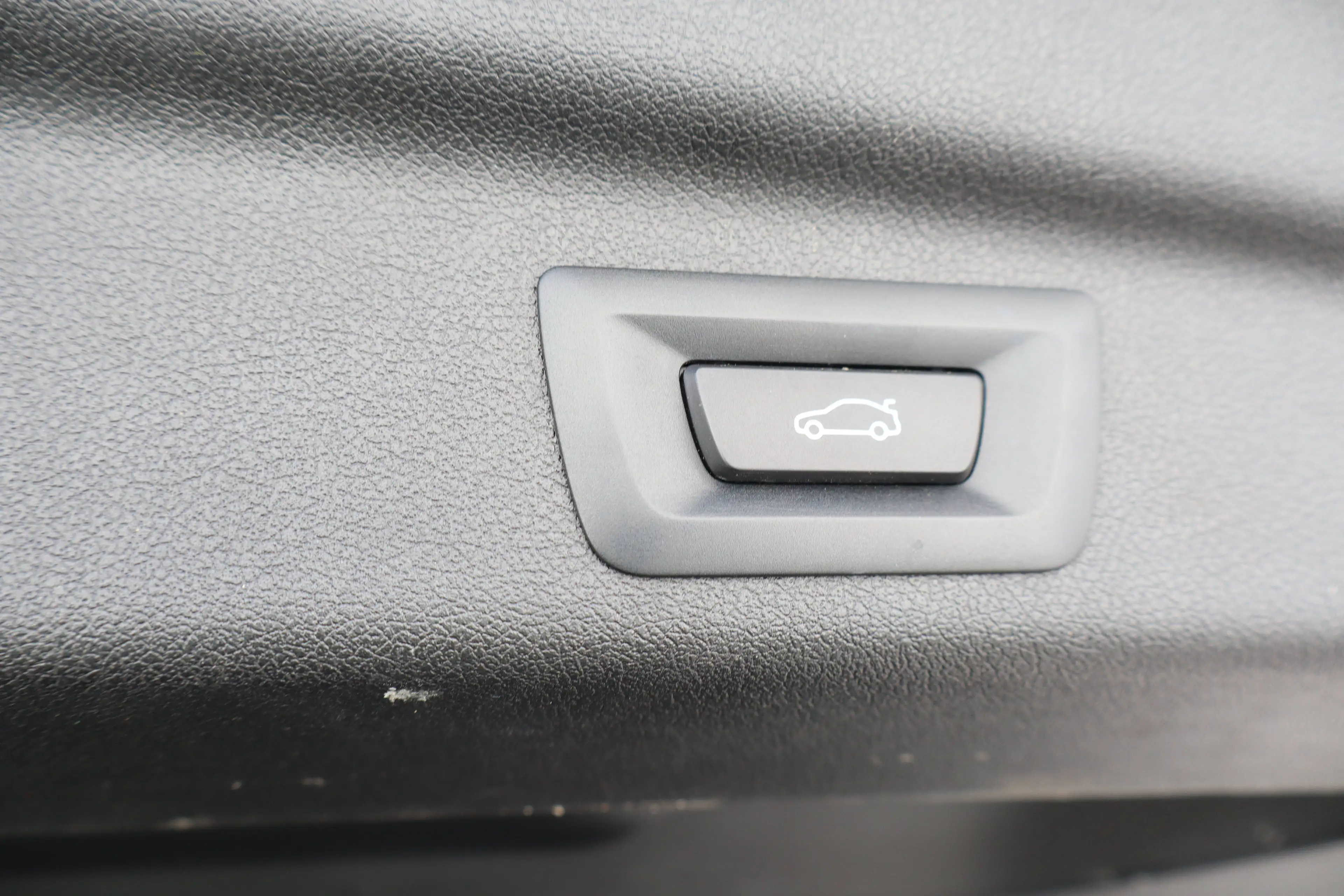 BMW 225 Active Tourer PHEV 225xeA (180 kW) — photo 20